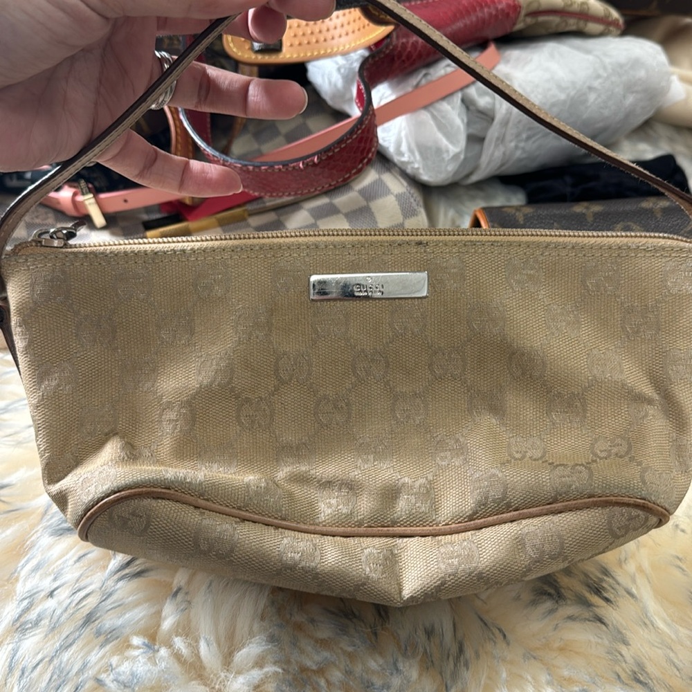 Gucci Shoulder Bag